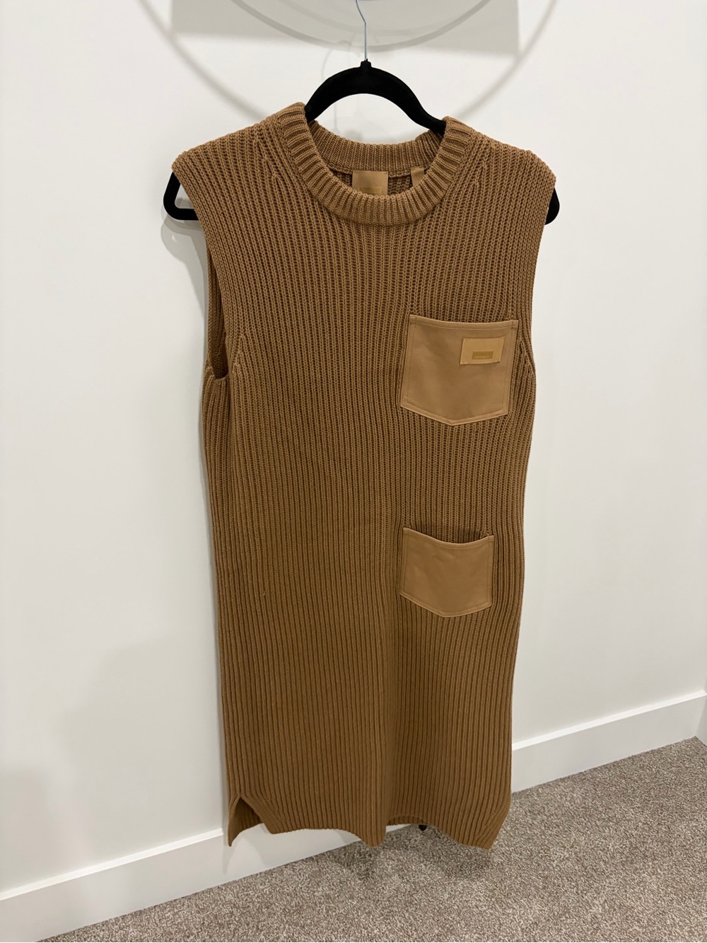 Women’s Burberry knit dress